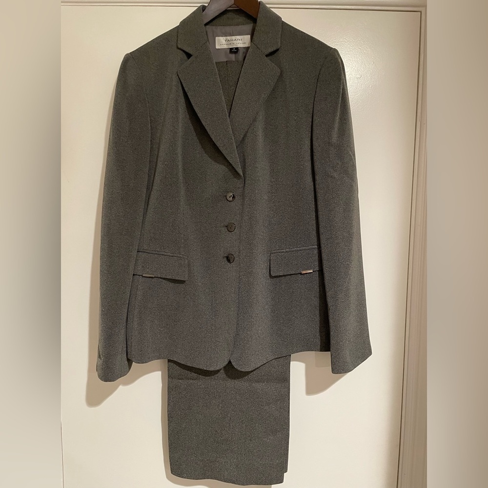 Tahari Arthur S. Levine 2-piece Gray Suit, Size 12